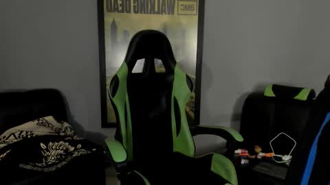 Snapshot of jamesinked_ chatting on 02/02/25, 02:38 Jamesinked online show from 02/02/25, 02:38