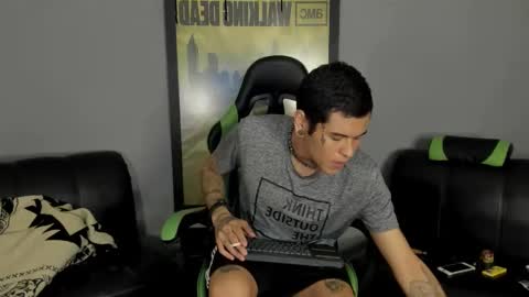 Snapshot of jamesinked_ chatting on 02/24/25, 10:14 Jamesinked online show from 02/24/25, 10:14