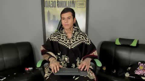 Snapshot of jamesinked_ chatting on 03/08/25, 09:08 Jamesinked online show from 03/08/25, 09:08