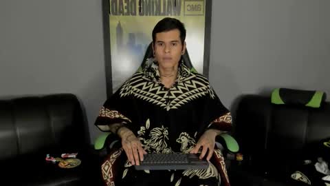 Snapshot of jamesinked_ chatting on 03/10/25, 01:56 Jamesinked online show from 03/10/25, 01:56