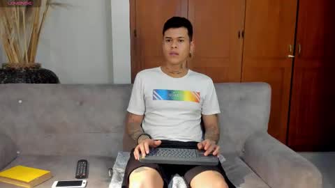 Jamesinked  online show from 11/13/25, 02:10