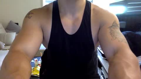 jamesmo820913 online show from 10/03/25, 04:53