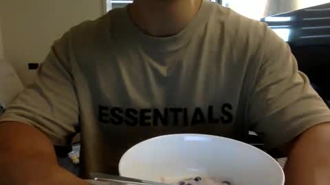 jamesmo820913 online show from 12/05/25, 01:58