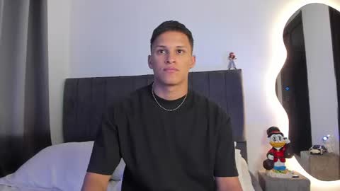 Snapshot of jamesowenn chatting on 06/23/26, 03:48 James Owenn online show from 06/23/26, 03:48