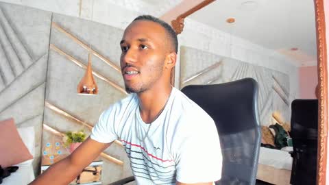 Snapshot of jamesparck chatting on 01/08/25, 07:24 James online show from 01/08/25, 07:24