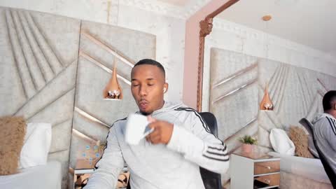 Snapshot of jamesparck chatting on 01/12/25, 12:23 James online show from 01/12/25, 12:23