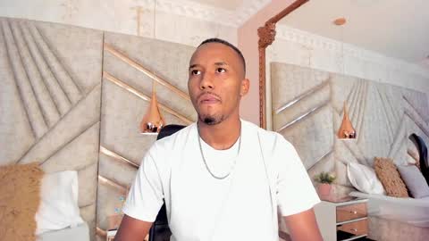 Snapshot of jamesparck chatting on 01/14/25, 12:03 James online show from 01/14/25, 12:03