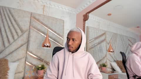 Snapshot of jamesparck chatting on 02/01/25, 12:16 James online show from 02/01/25, 12:16