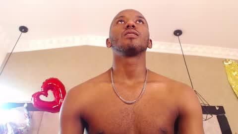 Snapshot of jamesparck chatting on 02/13/25, 04:28 James online show from 02/13/25, 04:28