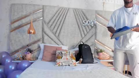 Snapshot of jamesparck chatting on 02/21/25, 07:21 James online show from 02/21/25, 07:21