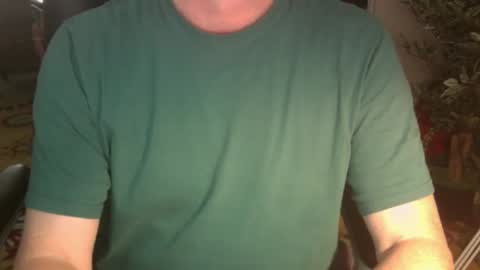 Snapshot of jamesray722 chatting on 11/18/25, 04:55 jamesray722 online show from 11/18/25, 04:55