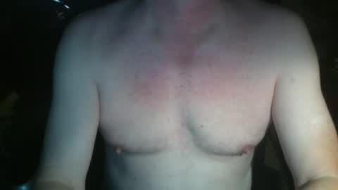 Snapshot of jamesray722 chatting on 11/21/25, 01:43 jamesray722 online show from 11/21/25, 01:43