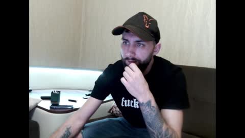 Snapshot of jamienoxus chatting on 02/13/25, 06:41 Robbie online show from 02/13/25, 06:41