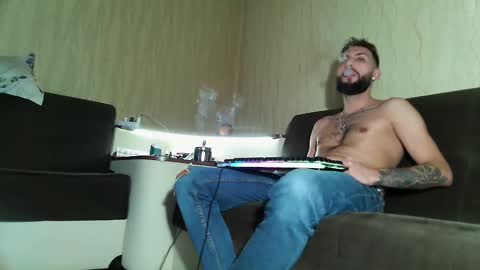 Snapshot of jamienoxus chatting on 02/23/25, 02:25 Robbie online show from 02/23/25, 02:25