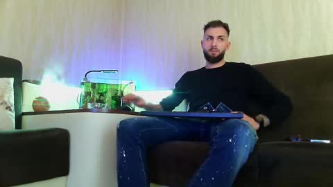 Snapshot of jamienoxus chatting on 03/04/25, 09:11 Robbie online show from 03/04/25, 09:11