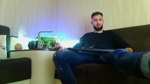 Snapshot of jamienoxus chatting on 03/05/25, 12:16 Robbie online show from 03/05/25, 12:16