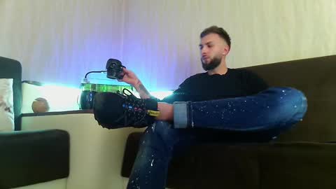 Snapshot of jamienoxus chatting on 03/05/25, 03:18 Robbie online show from 03/05/25, 03:18