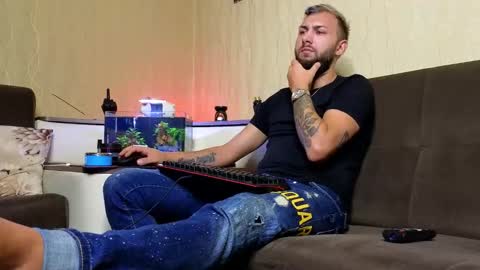 Snapshot of jamienoxus chatting on 09/10/25, 05:18 Robbie online show from 09/10/25, 05:18