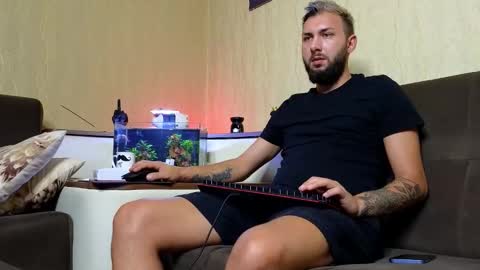 Snapshot of jamienoxus chatting on 09/11/25, 06:57 Robbie online show from 09/11/25, 06:57