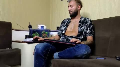 Snapshot of jamienoxus chatting on 09/12/25, 07:08 Robbie online show from 09/12/25, 07:08