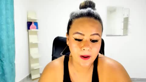 jan_milkhot online show from 10/25/25, 10:56