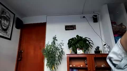 janariivera1 online show from 11/26/25, 11:00