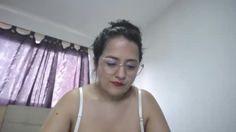 Snapshot of jandylovee chatting on 05/17/26, 09:00 Johanna online show from 05/17/26, 09:00