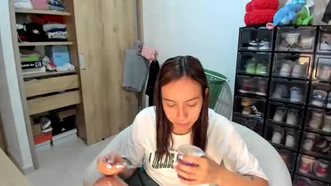 Snapshot of jane_ady chatting on 12/18/24, 01:48 jane_ady online show from 12/18/24, 01:48