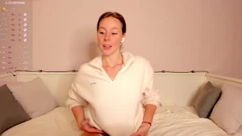 Snapshot of jane_danels chatting on 03/12/25, 04:46 Jane Danels online show from 03/12/25, 04:46