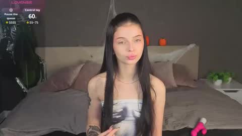 Eva online show from 10/24/25, 12:41