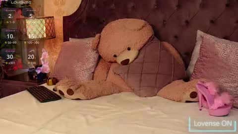 JaneDevine online show from 02/13/25, 09:30