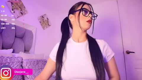 Jennifer online show from 12/03/25, 09:13