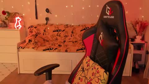 Snapshot of janegrey11 chatting on 09/14/25, 02:22 Jane online show from 09/14/25, 02:22