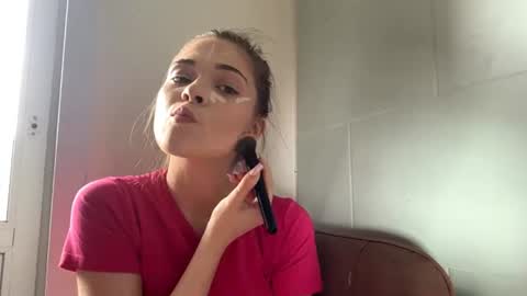 Snapshot of janellelazott chatting on 07/06/26, 01:41 Rose online show from 07/06/26, 01:41