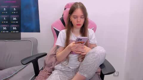 Snapshot of janenichols chatting on 12/28/24, 12:26 Jane online show from 12/28/24, 12:26