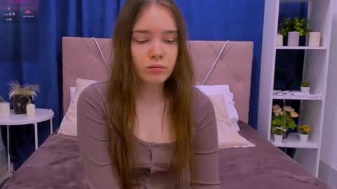 Snapshot of janenichols chatting on 12/18/25, 02:39 Jane online show from 12/18/25, 02:39