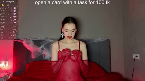 janepaxton_ online show from 10/24/25, 04:58