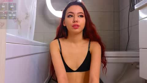 Jenifer online show from 12/21/25, 08:21