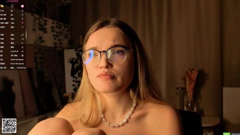 Hi Im Alice and here youll find something online show from 02/03/26, 06:40