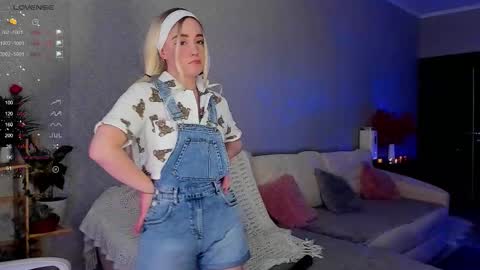 Janice online show from 10/08/25, 02:20