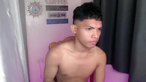 janlloyd04 online show from 10/11/25, 08:07