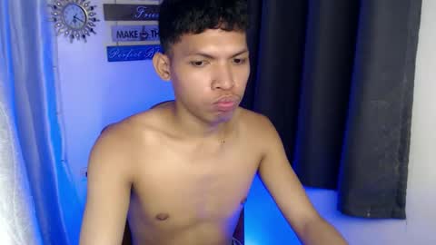 janlloyd04 online show from 10/29/25, 08:16