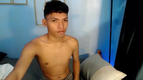 janlloyd04 online show from 04/18/26, 12:42