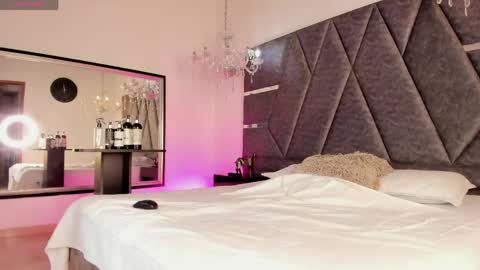 Janna online show from 04/19/26, 04:01