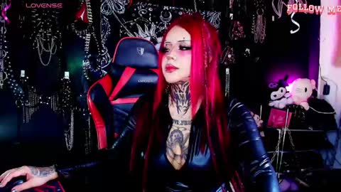 Snapshot of janna_ink chatting on 05/09/26, 09:20 online show from 05/09/26, 09:20