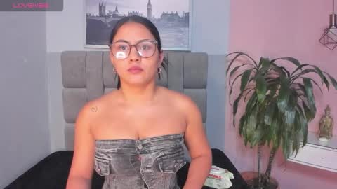 Janna online show from 11/19/25, 10:59