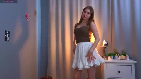 Snapshot of jaquelineobiesie chatting on 02/26/26, 04:33 Viola online show from 02/26/26, 04:33