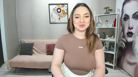 JaquelinLaurent online show from 04/20/26, 07:37