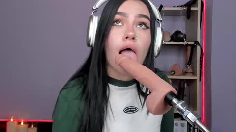 Maria online show from 09/26/25, 02:15