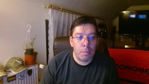 Snapshot of jasmarks2000 chatting on 02/20/26, 10:43 JasMarks online show from 02/20/26, 10:43